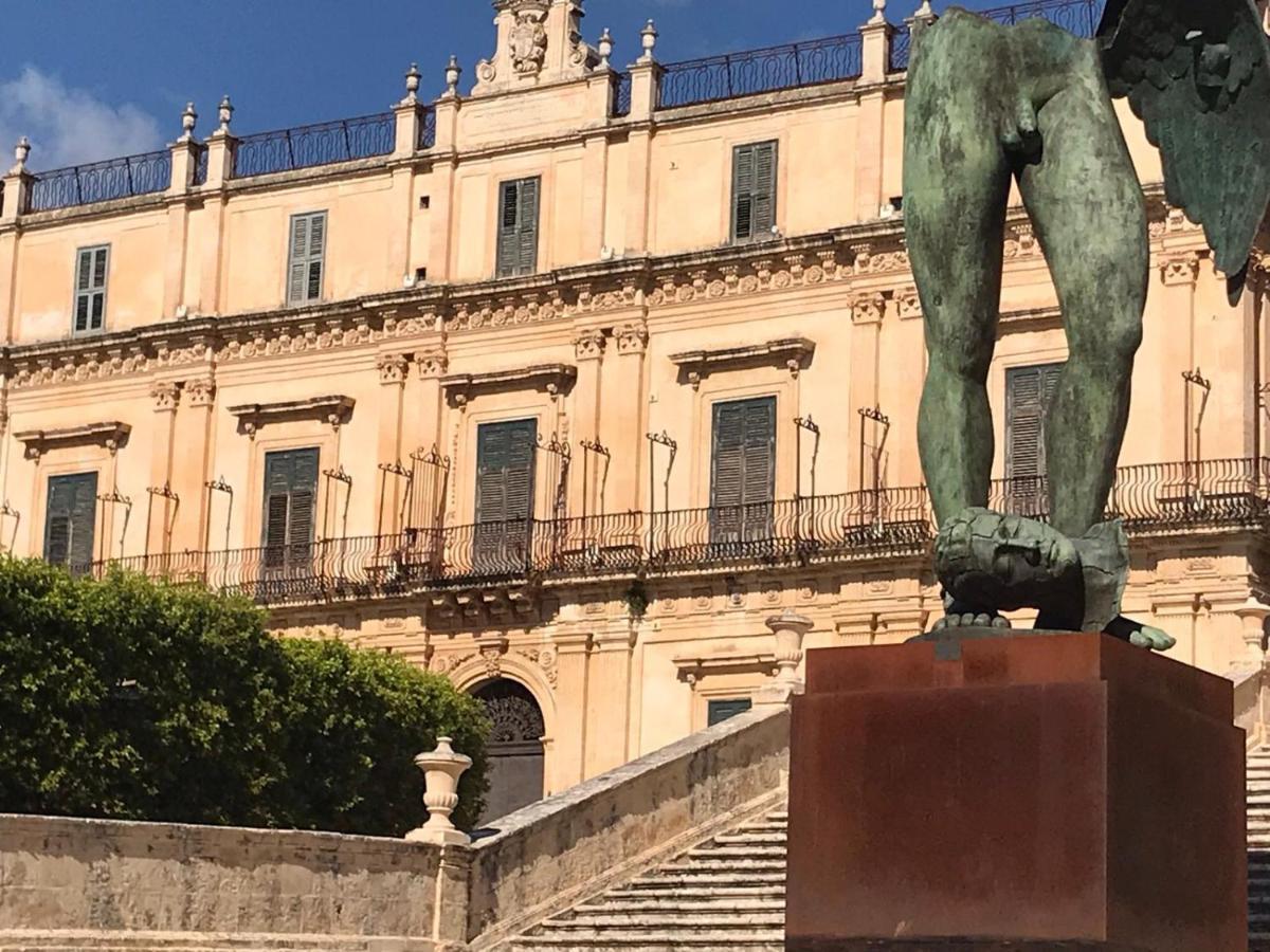 Landolina Palace Hotel Noto Exterior photo