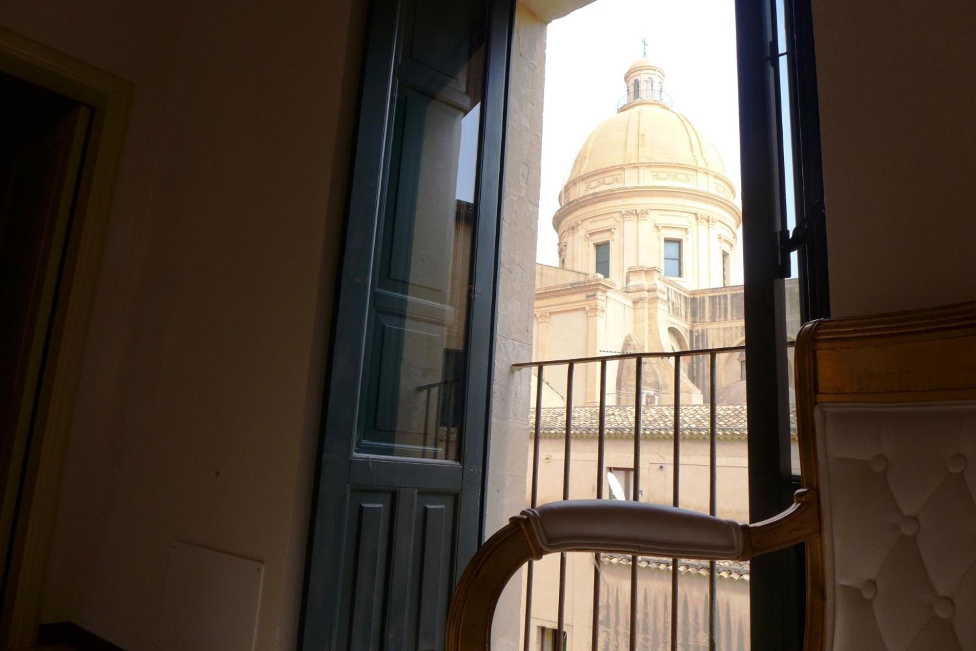 Landolina Palace Hotel Noto Exterior photo